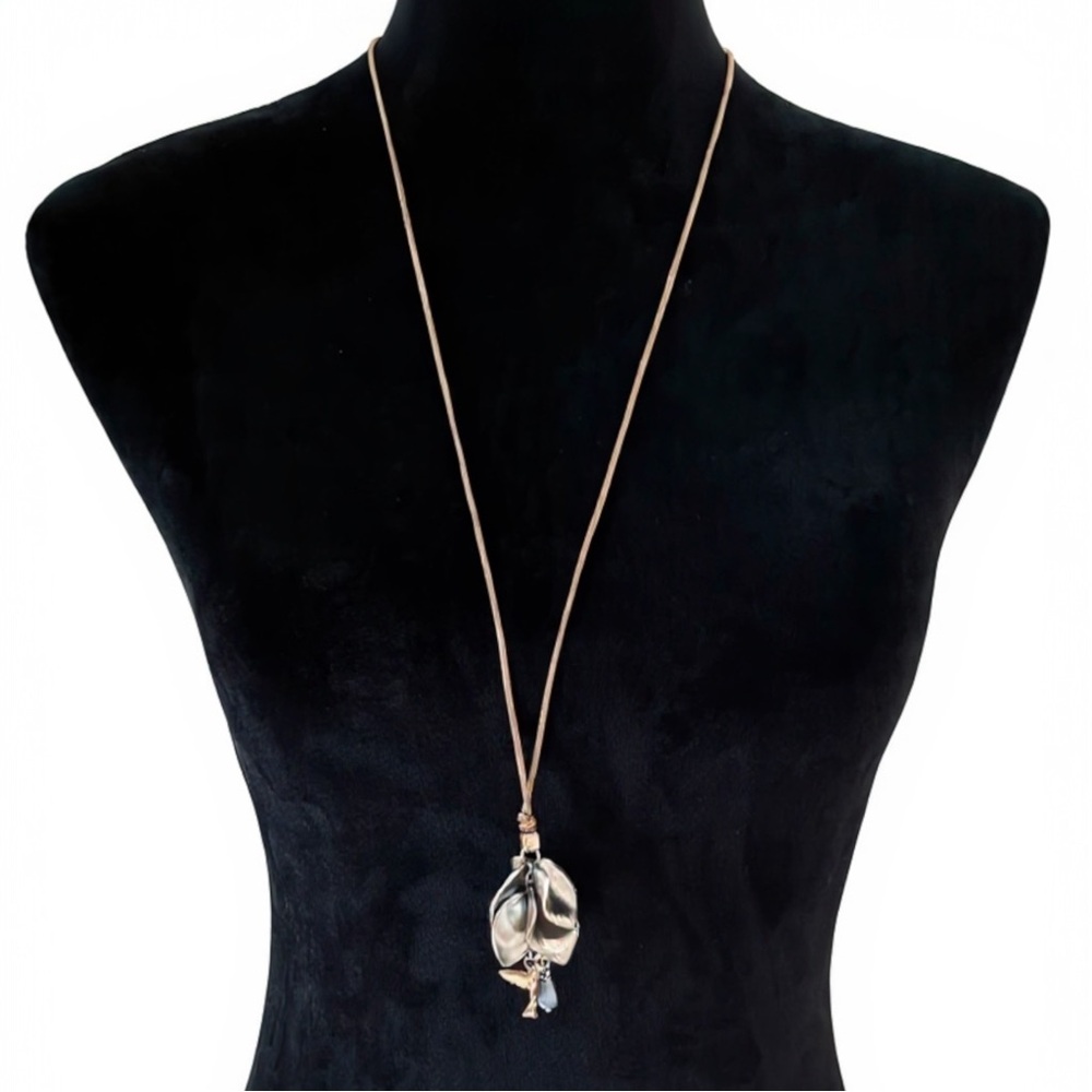 NEW NWT J. Jill Silver Flower Petals Gold Bird Adjustable Cord Necklace $44 Tag - Picture 3 of 4